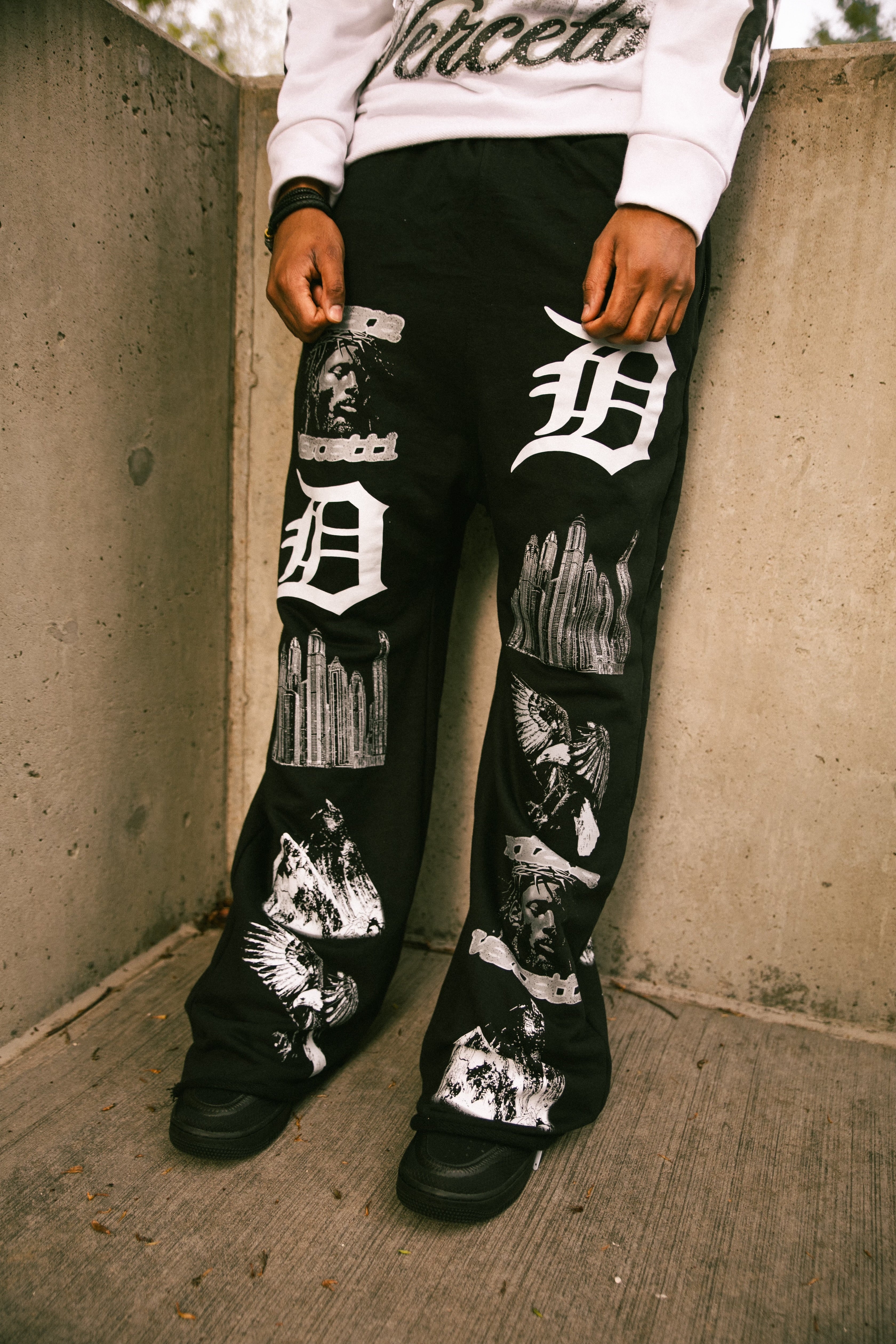 "SS24" SWEATPANTS - BLACK
